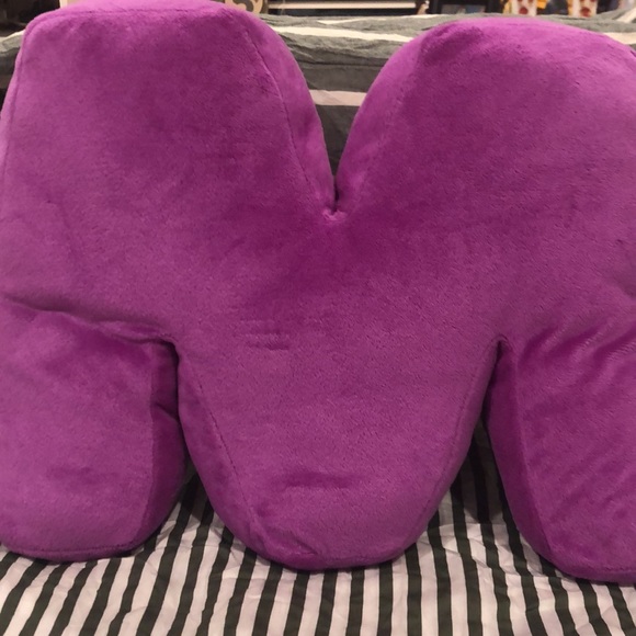 M or W rainbow pillow! - Picture 2 of 4